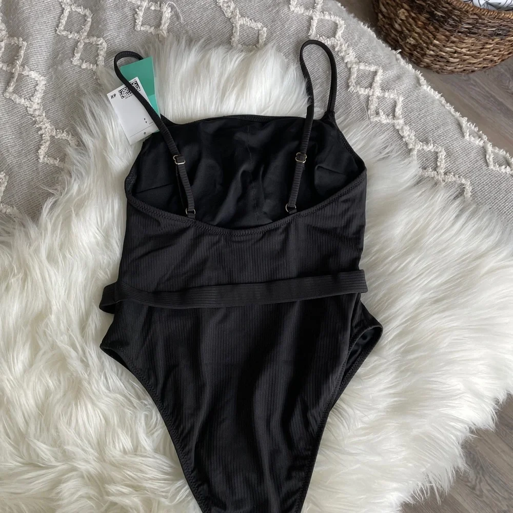 NWT black swimsuit with belt detail - Picture 2 of 5